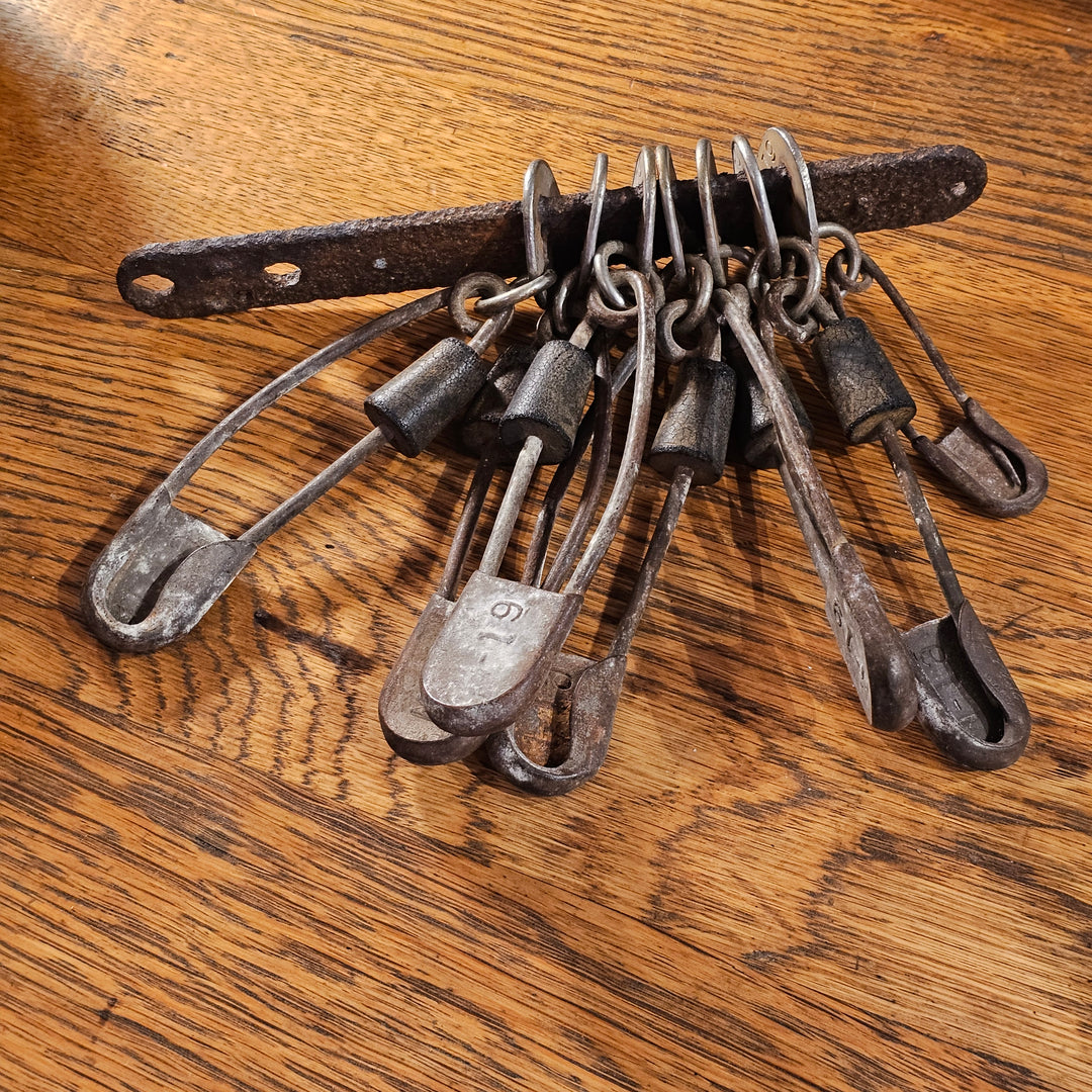 Antique Laundry Pin Set, 1920's